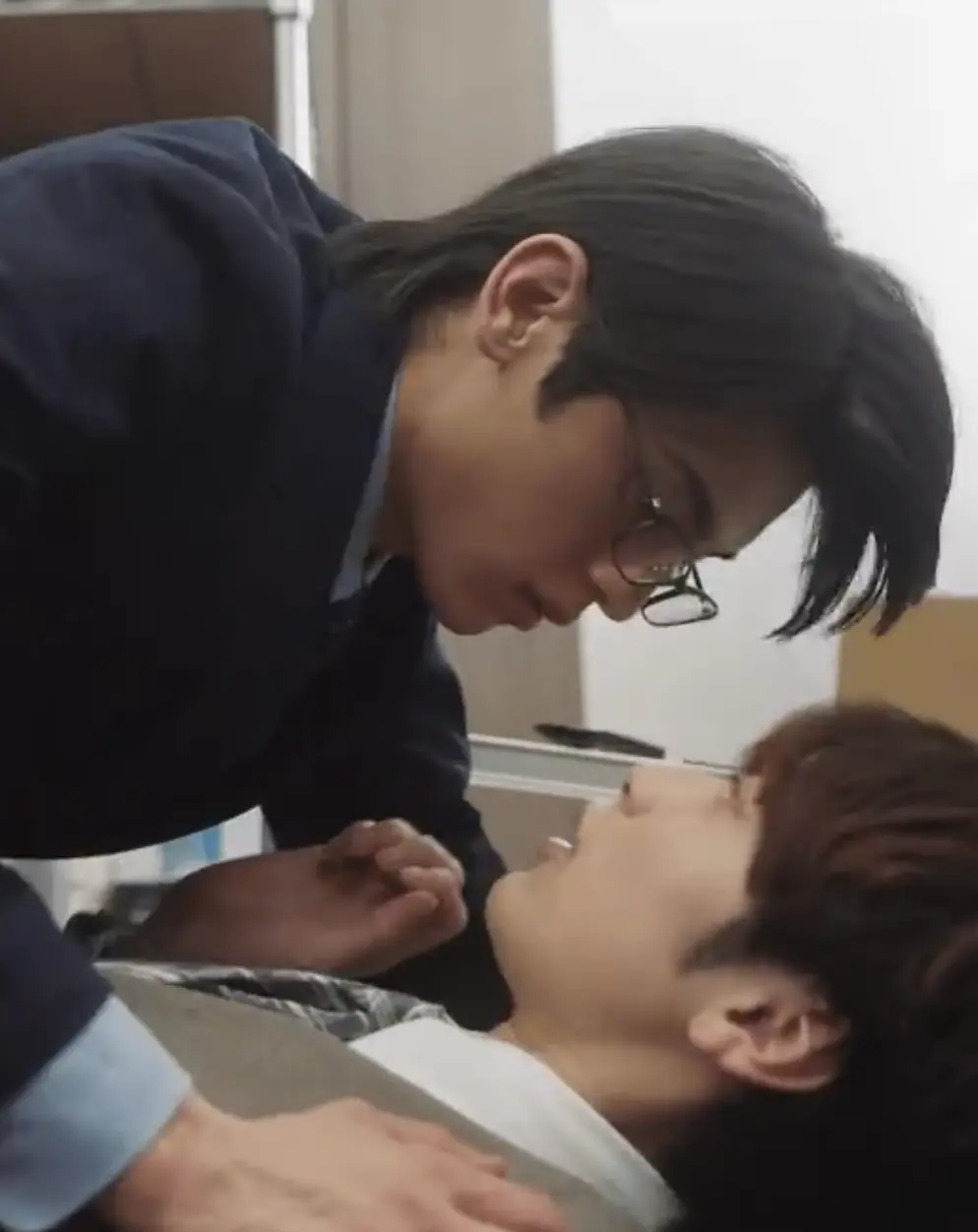 双男主短剧《乖乖停下就有奖励》1-30集免费观看-高清在线完整版-2025热门短剧乖乖停下就有奖励HD资源