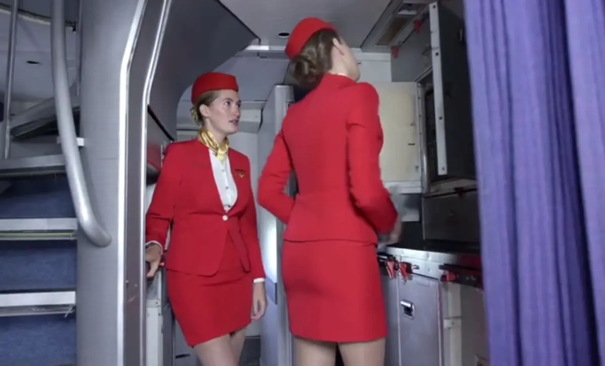 《法国空姐2019(多塞尔航空)》资源下载-法国空姐HD高清手机在线观看-免费观看全集完整版-泡剧网