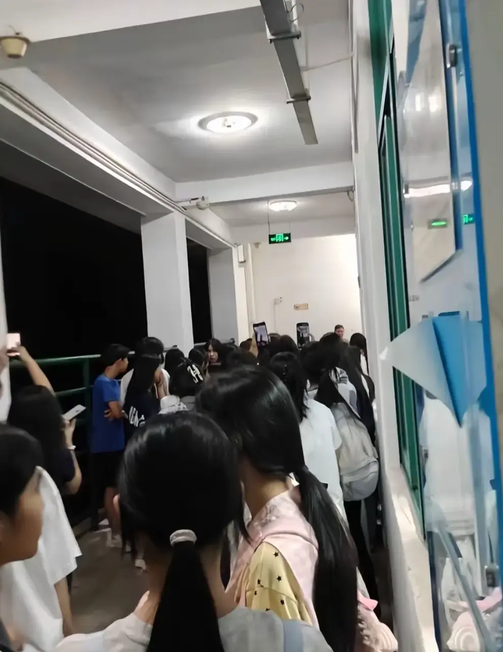 《双胞胎事件》全事件后续真相揭秘-双胞胎事件高清完整版免费观看-无广告流畅播放女厕产子始末-网盘资源免费下载