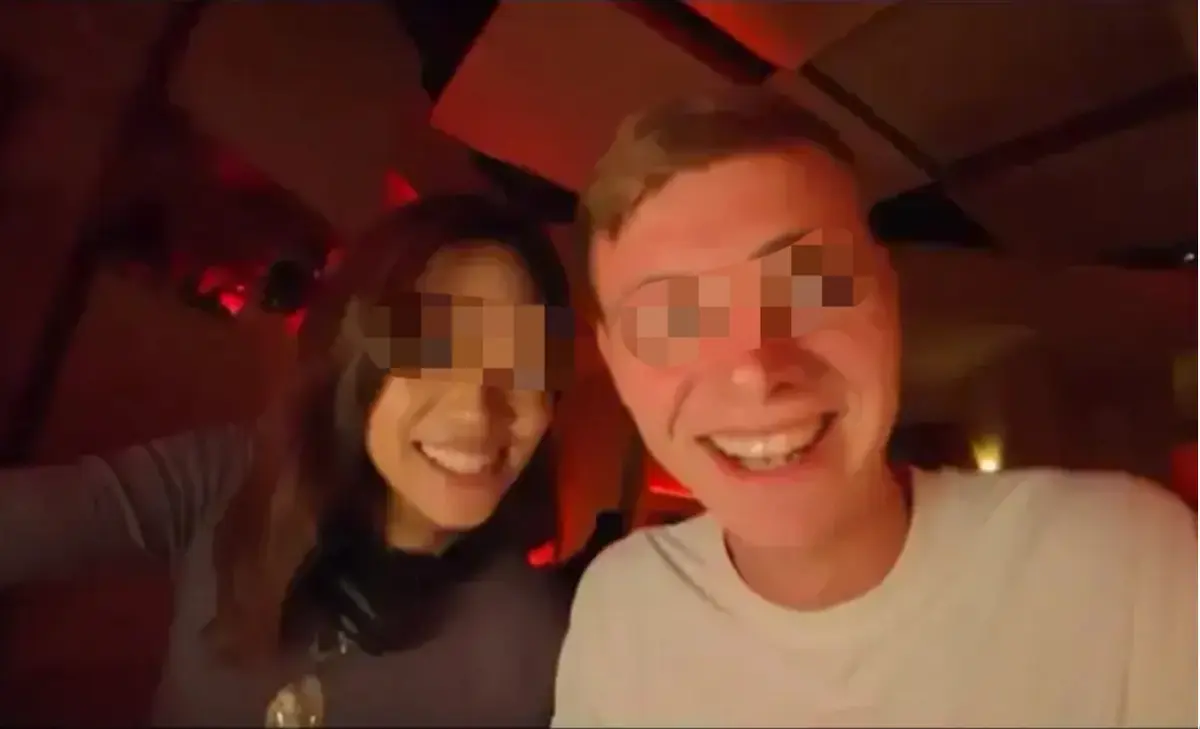 《西安麻辣烫女孩》无删减完整版在线观看-海外博主西安夜游意外记录《西安麻辣烫女孩》全片首次公开-高清1080P免费观看
