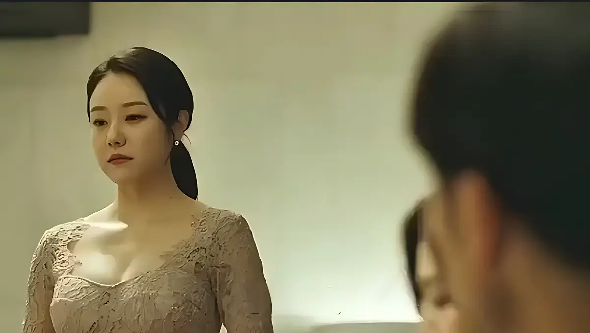 《漂亮的保姆》无删减完整版-1080P高清在线观看-家庭伦理剧情片免费播放