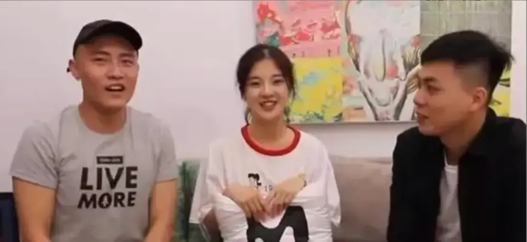 《兄妹蕉谈》未删减完整版免费在线观看-2026全集资源蓝光超清-兄妹蕉谈4K修复版极速下载