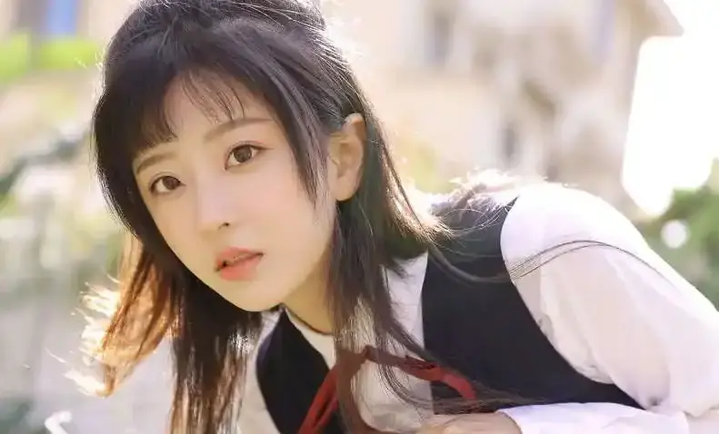 《美丽小蜜桃》未删减完整版高清免费看-美国1978年艺术电影在线播放-美丽小蜜桃全集无广告1080P