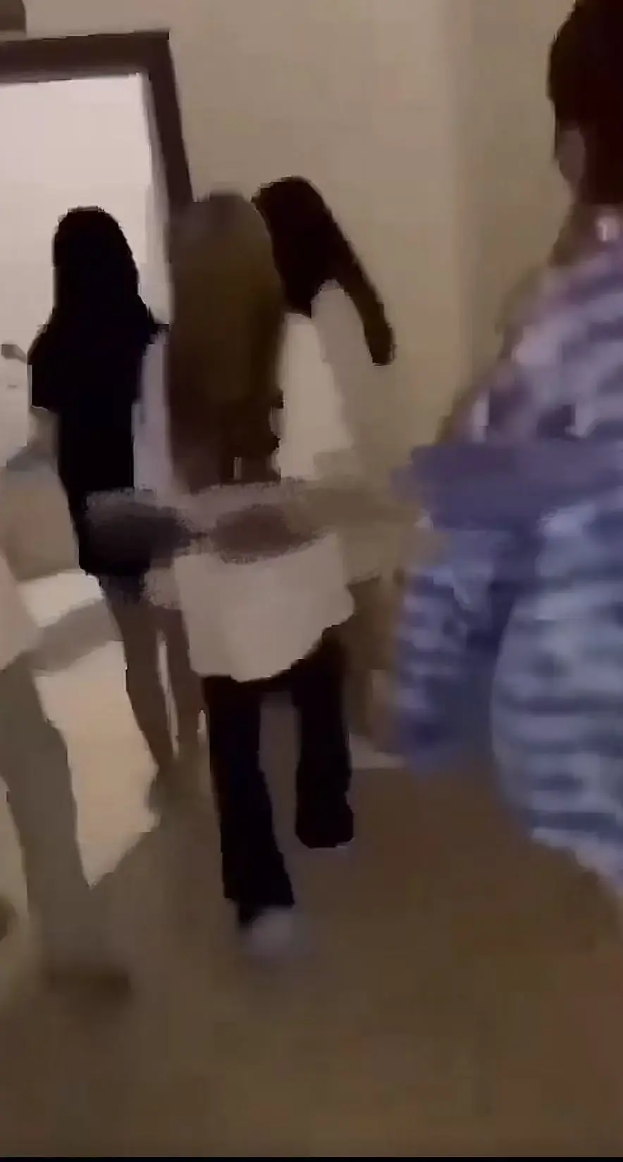 🔥DY全网超火热搜《四川高中女厕所争夺战》高清免费观看_最新未删减视频资源_厕所保卫战 爆火全网的视频_全程到底原视频_厕所保卫战！《四川高中女厕所争夺战》视频资源免费在线看...